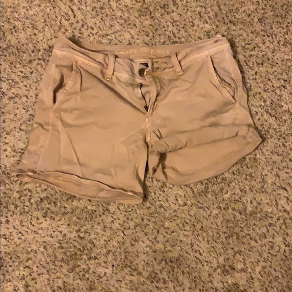 American eagle khaki shorts (light wash)